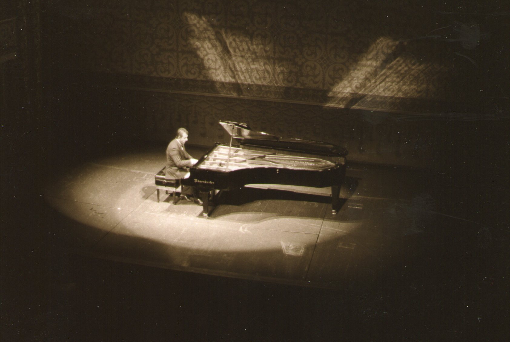 Recital di Giulio De Luca al Teatro Nazionale di Spalato, Croazia 2000